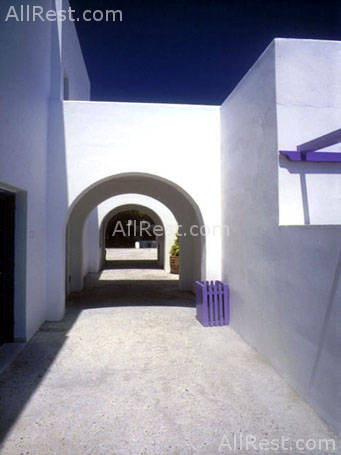 Santorini Kastelli Resort 14